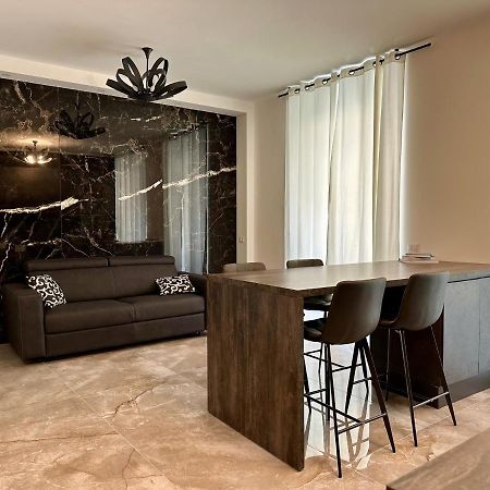 Magic Place Bergamo! Classy Apartment In The Heart Of The City Εξωτερικό φωτογραφία