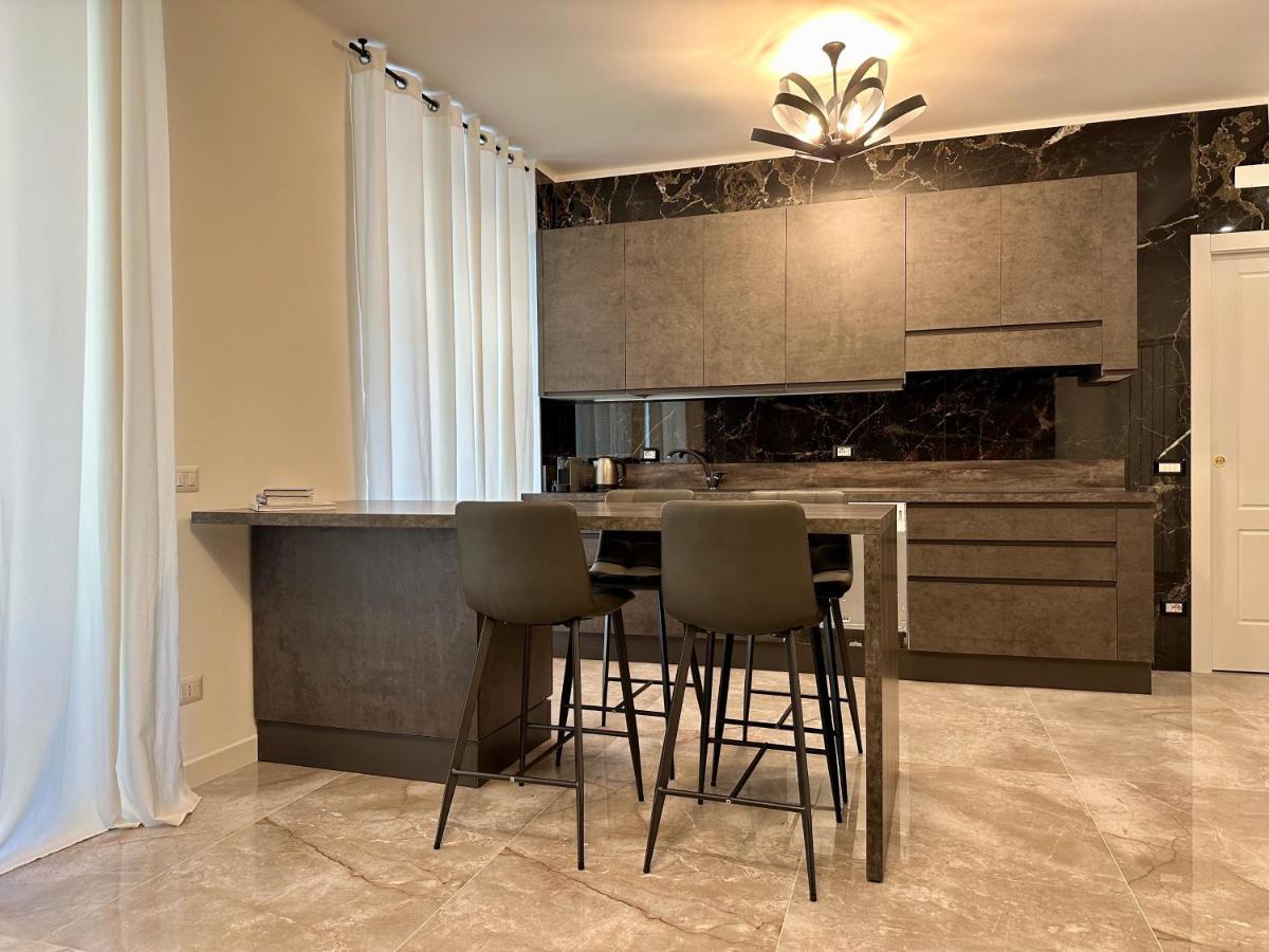 Magic Place Bergamo! Classy Apartment In The Heart Of The City Εξωτερικό φωτογραφία