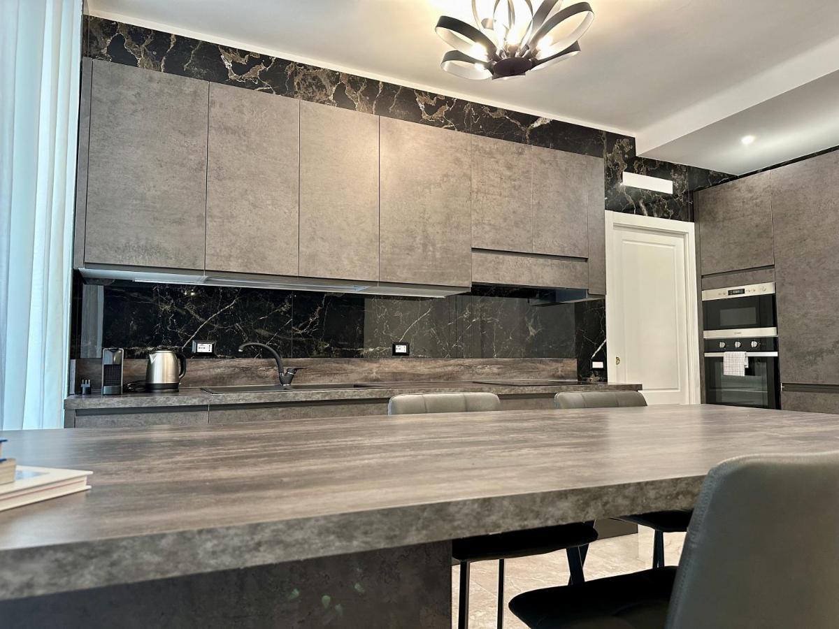 Magic Place Bergamo! Classy Apartment In The Heart Of The City Εξωτερικό φωτογραφία